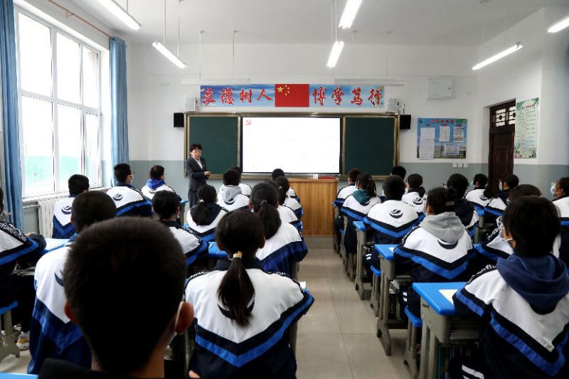 黨代表在基層 | 張小玲：弘揚(yáng)革命傳統(tǒng) 培育時代新人